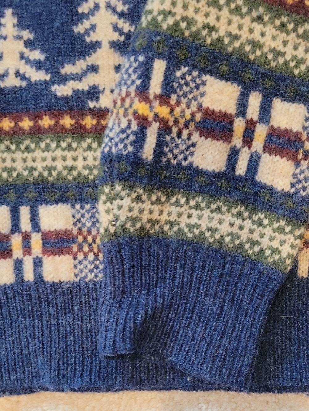 J. Crew Men’s S Navy Blue Fair Isle Crewneck Sweater with White Dog Motif - Picture 4 of 5